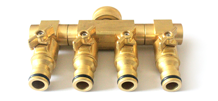 Duty Laiton 4 Way Hose Manifold Hose Pipe Adapter